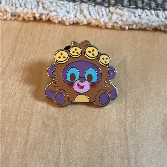 Disney Munchling Pin King Louie Banana Nut Bread - Picture 3 of 3